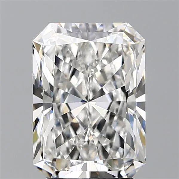 3.07ct Radiant Lab Grown Diamond (Colour E, Clarity VVS2, IGI Certified)