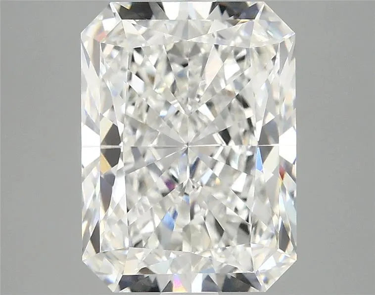 4.09ct Radiant Lab Grown Diamond (Colour E, Clarity VVS2, IGI Certified)